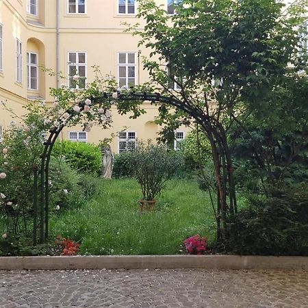 Center Gold Apartment Budapeste Exterior foto
